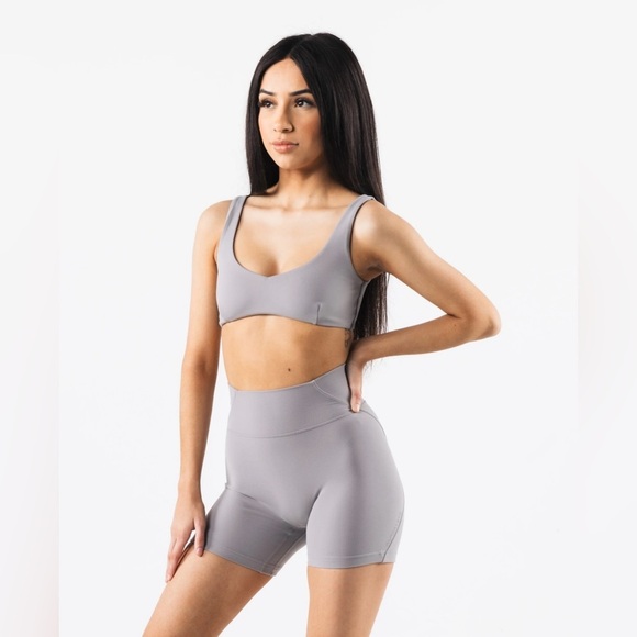 Alphalete Aura Sculpt bra - Picture 1 of 9